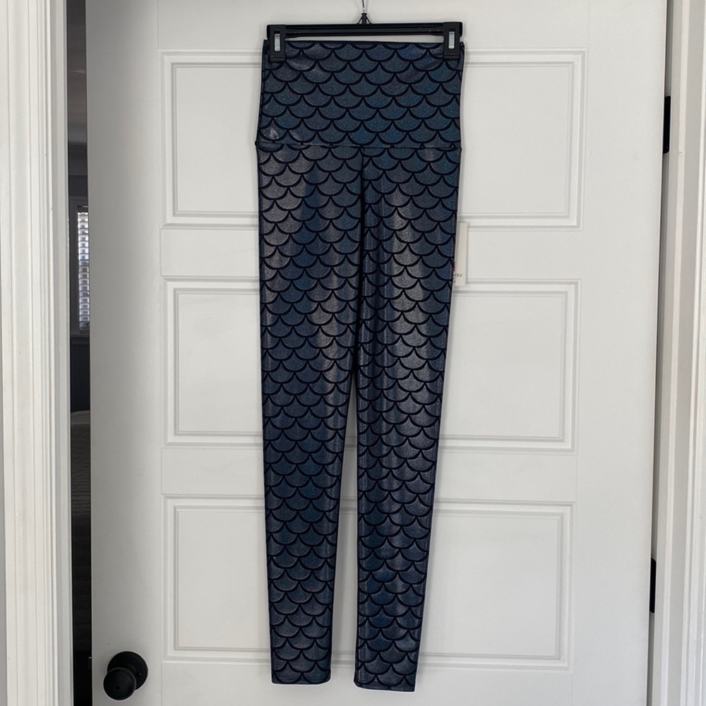 Emily Hsu Designs Scalloped High Waist Legging